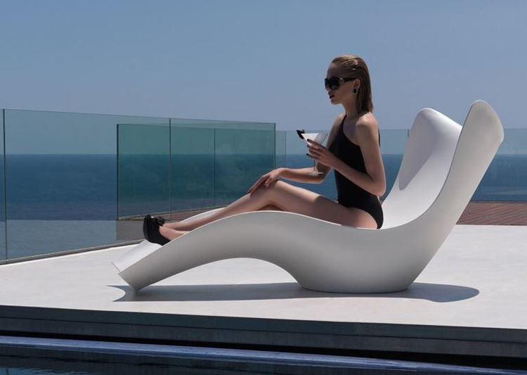 VONDOM sun bed chaise longue SURF