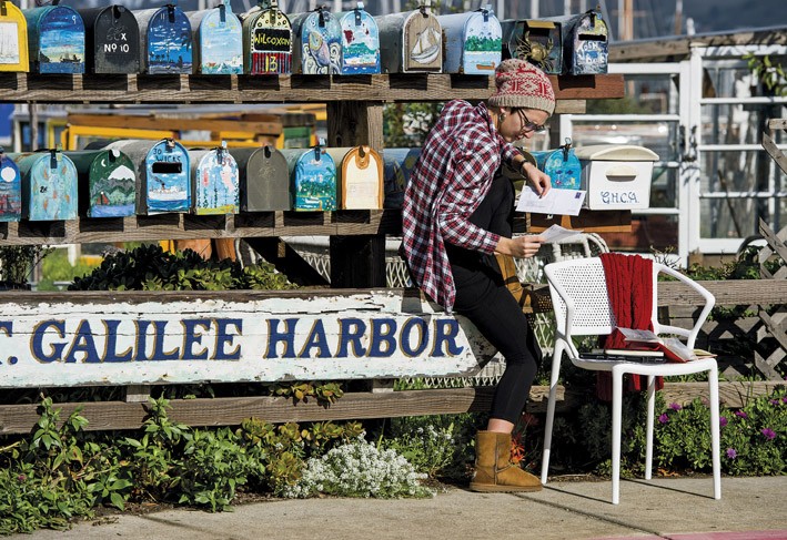 INFINITI set de 8 fauteuils perforé FIORELLINA