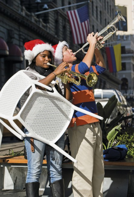 INFINITI set de 8 fauteuils perforé FIORELLINA