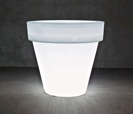 SERRALUNGA pot with light VAS-ONE