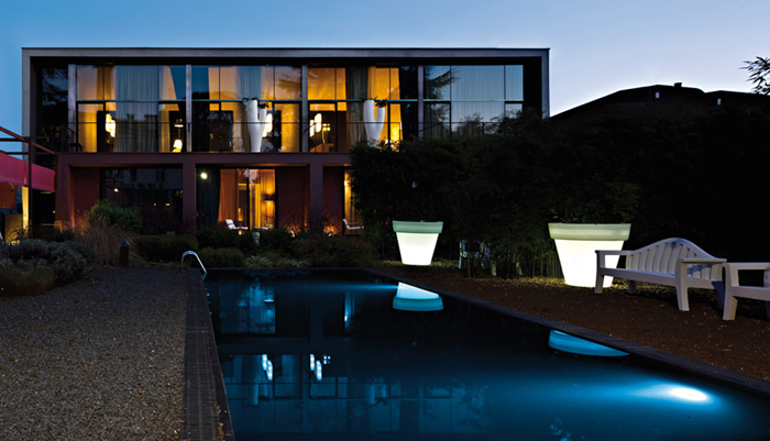 SERRALUNGA pot with light VAS-ONE