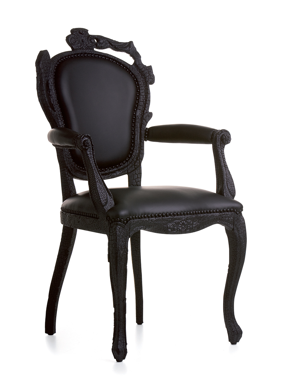 MOOOI chaise SMOKE DINING CHAIR (Noir - Bois brûlé - cuir)