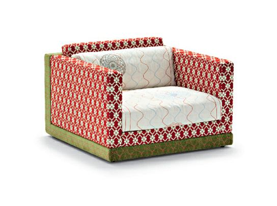 MOROSO fauteuil KARMAKOMA SUSHI COLLECTION (A - polyuréthane expansé Fibre polyester, Hêtre)