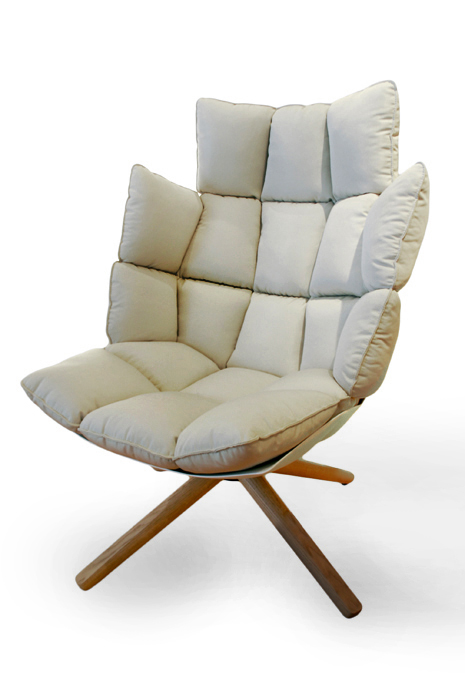 B&B ITALIA fauteuil pivotant HUSK (Blanc / Ecru - Hirek® / tissu Barni Cat. B)