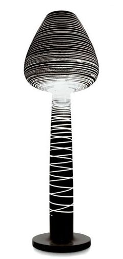 SERRALUNGA lampadaire LADYMARY (Noir laqué - LLDPE)
