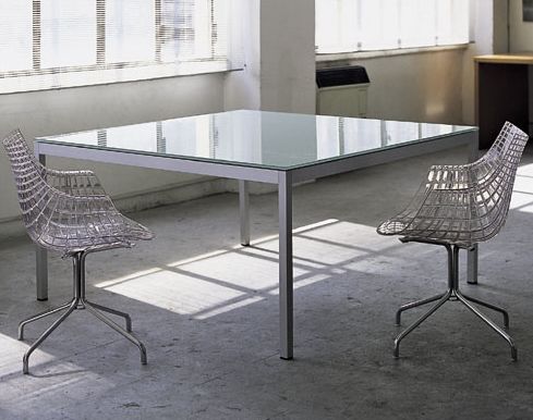 DRIADE fauteuil sur pieds MERIDIANA