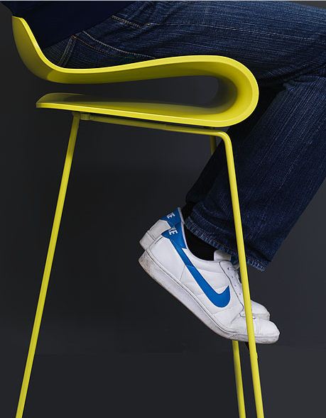 KRISTALIA tabouret BCN avec la base vernì