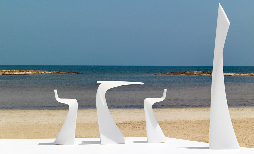 VONDOM set of 2 stools and bar table WING