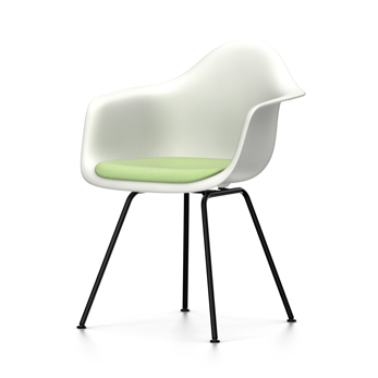VITRA chaise fauteuil avec coussin et piètement noir Eames Plastic Armchair DAX NOUVELLES DIMENSIONS