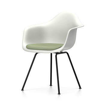 VITRA chaise fauteuil avec coussin et piètement noir Eames Plastic Armchair DAX NOUVELLES DIMENSIONS