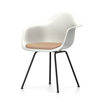 VITRA chaise fauteuil avec coussin et piètement noir Eames Plastic Armchair DAX NOUVELLES DIMENSIONS