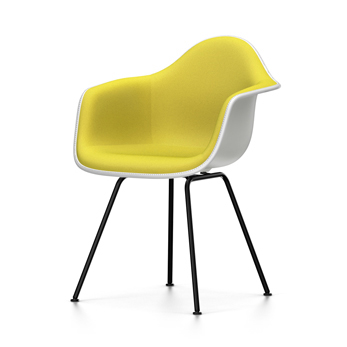 VITRA chaise fauteuil avec rembourrage total et piètement noir Eames Plastic Armchair DAX NOUVELLES