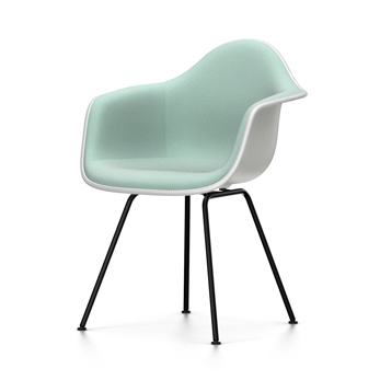 VITRA chaise fauteuil avec rembourrage total et piètement noir Eames Plastic Armchair DAX NOUVELLES