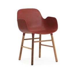 NORMANN COPENHAGEN fauteuil FORM ARMCHAIR avec piètement en noyer