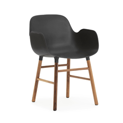 NORMANN COPENHAGEN fauteuil FORM ARMCHAIR avec piètement en noyer