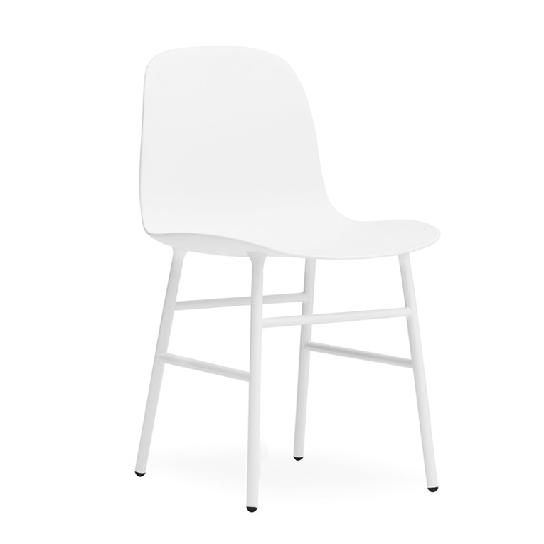 NORMANN COPENHAGEN set de 2 chaises FORM CHAIR avec piètement en acier verni (Blanc - polypropylène 