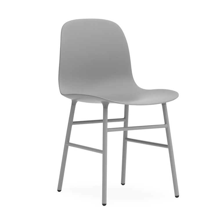NORMANN COPENHAGEN set de 2 chaises FORM CHAIR avec piètement en acier verni (Gris - polypropylène e