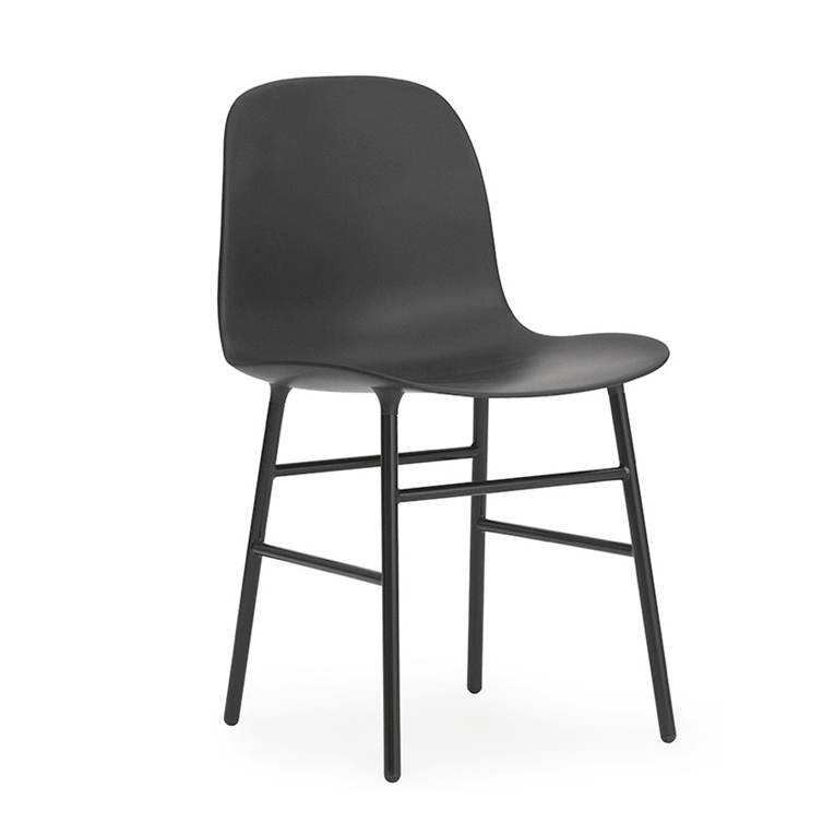 NORMANN COPENHAGEN set de 2 chaises FORM CHAIR avec piètement en acier verni (Noir - polypropylène e
