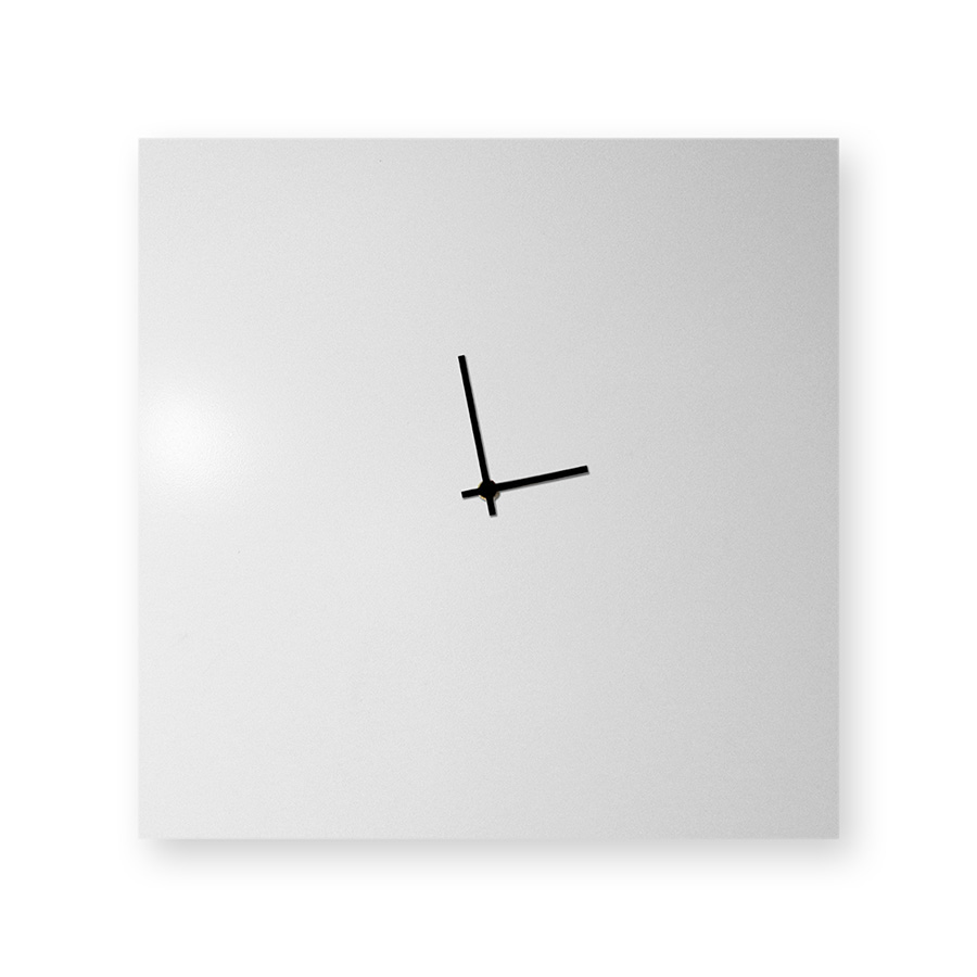 dESIGNoBJECT wall clock CHANGING CLOCK