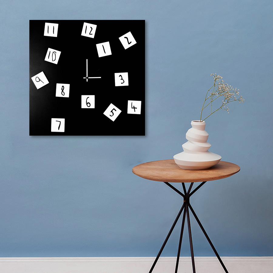 dESIGNoBJECT wall clock CHANGING CLOCK