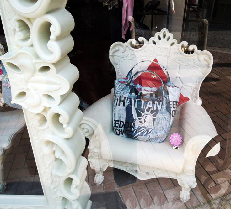 SLIDE armchair LITTLE QUEEN OF LOVE