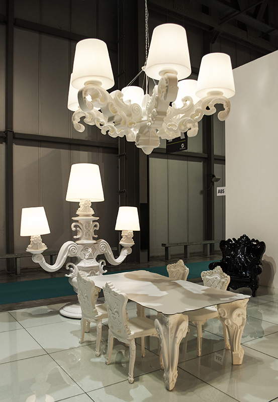 SLIDE table SIR OF LOVE