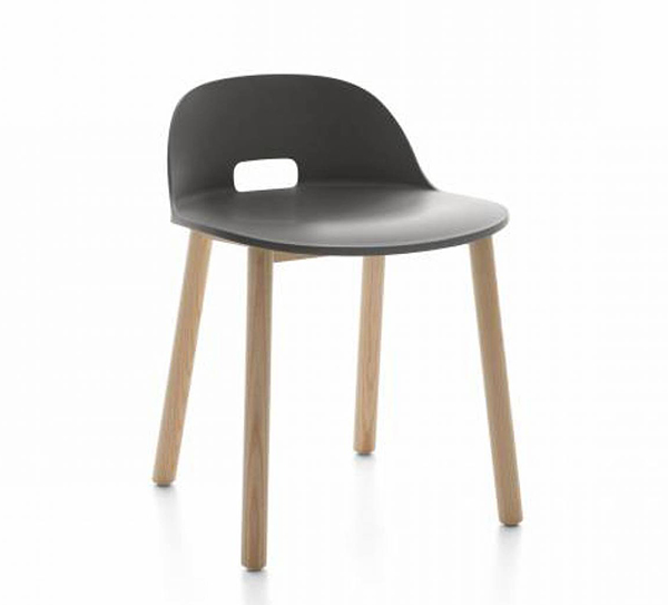 EMECO ALFI CHAIR LOW BACK chaise avec le dossier bas (Gris foncé et frêne clair - Polypropylène et f