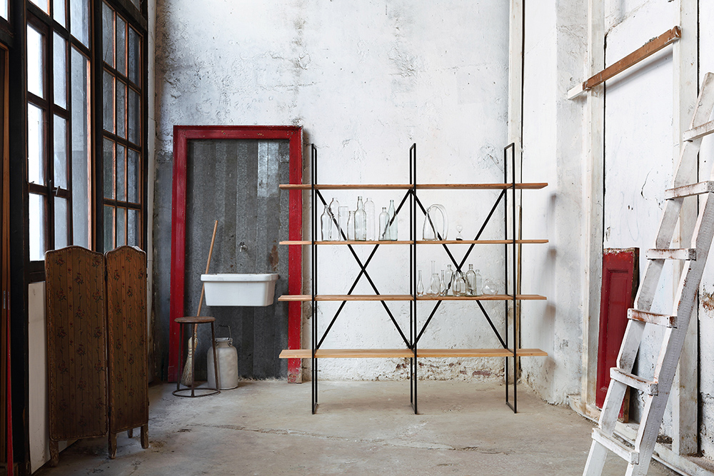 ZEUS bibliothèque verticale SLIM IRONY BOOKCASE