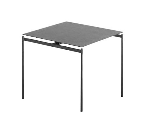 HORM table basse TORII (68 x 64 x H40 cm - Plateau en céramique grise et pieds en métal brut)