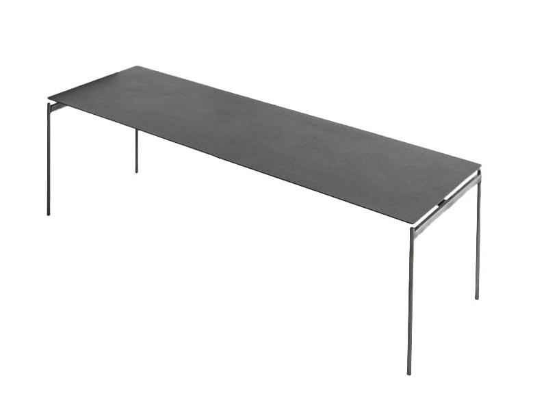HORM table basse TORII (136 x 64 x H35 cm - Plateau en céramique grise et pieds en métal brut)