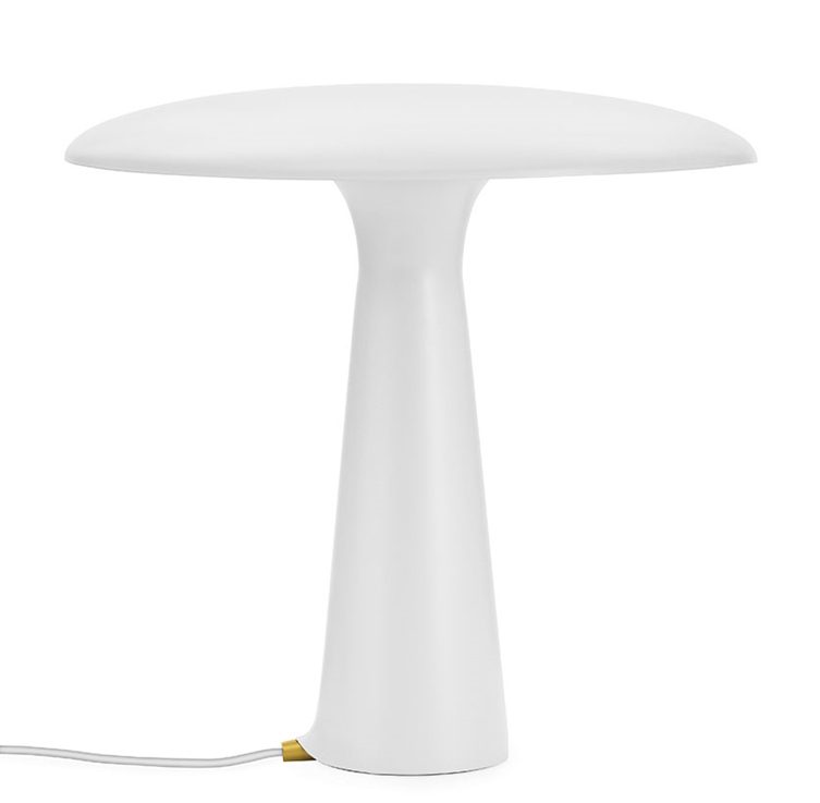 NORMANN COPENHAGEN lampe de table SHELTER (Blanc - Acier verni)