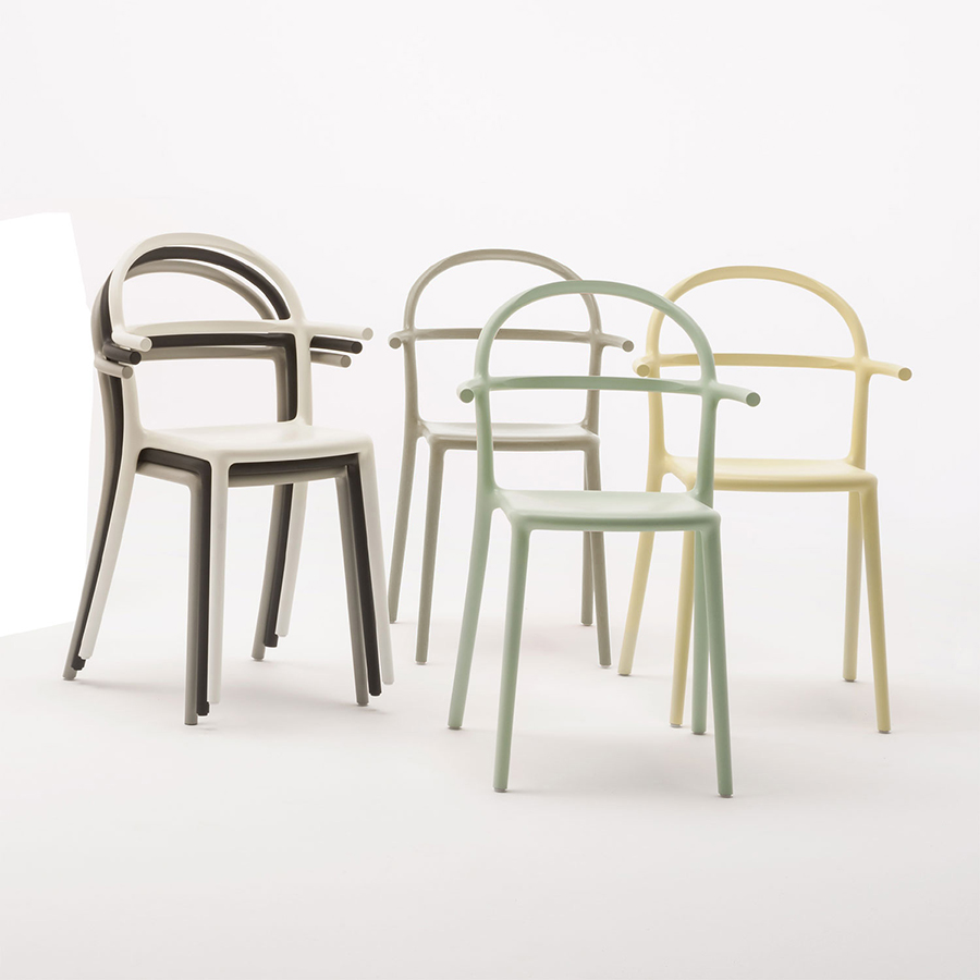 KARTELL set de 2 chaises GENERIC C