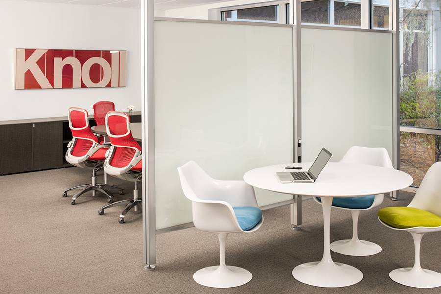 KNOLL swivel armchair with cushion TULIP