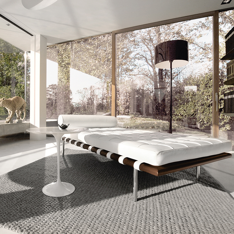 KNOLL oval coffee table TULIP Eero Saarinen's collection 57x38 cm