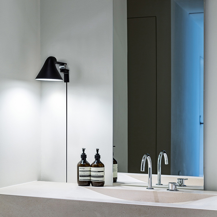 LOUIS POULSEN wall lamp NJP with short arm