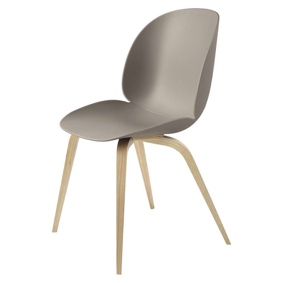 GUBI chaise BEETLE DINING CHAIR base en chêne (New beige - Polypropylène et bois)