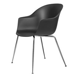 GUBI chaise avec accoudoirs BAT DINING CHAIR avec la base chrome