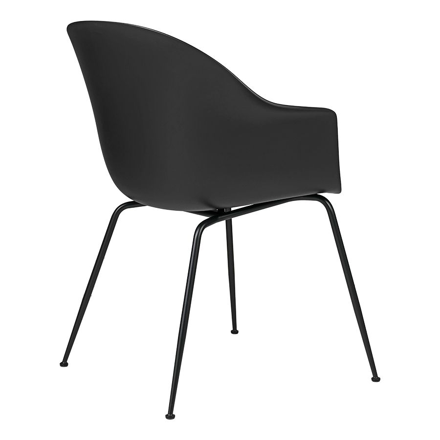 GUBI chaise avec accoudoirs BAT DINING CHAIR avec la base noir