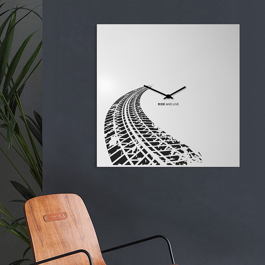 dESIGNoBJECT wall clock RIDE AND LIVE
