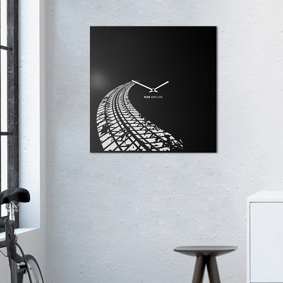 dESIGNoBJECT wall clock RIDE AND LIVE