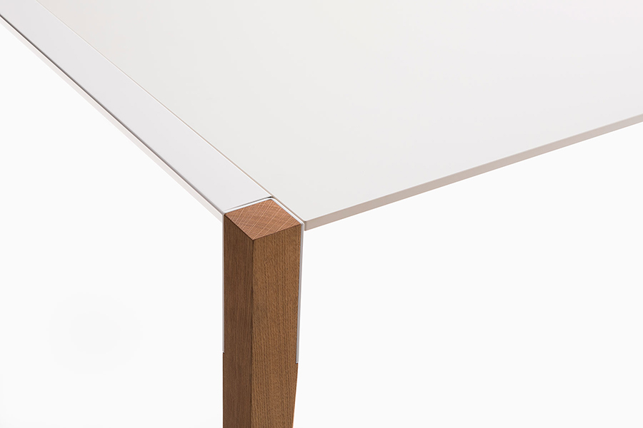 HORM table rectangulaire TANGO avec plateau en Fenix blanc