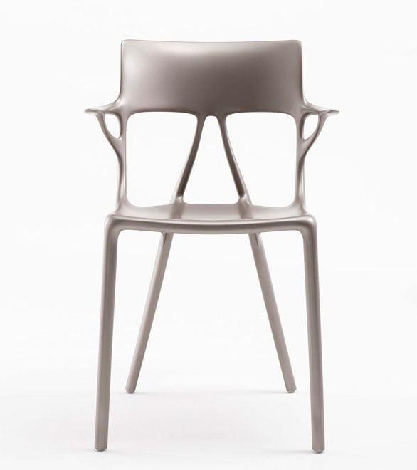 KARTELL chaise avec accoudoirs AI - THE FIRST CHAIR CREATED BY A.I. BLANC