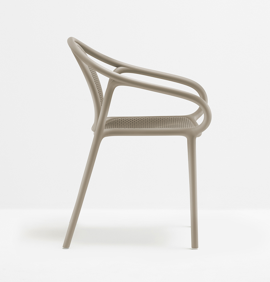 PEDRALI set de 4 chaises perforé avec accoudoirs REMIND