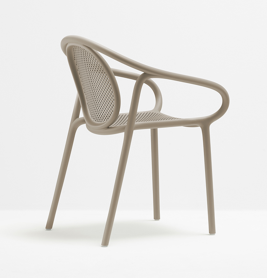 PEDRALI set de 4 chaises perforé avec accoudoirs REMIND