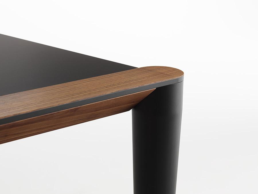 HORM table extensible à rallonge rectangulaire BOLERO avec plateau en Fenix noir