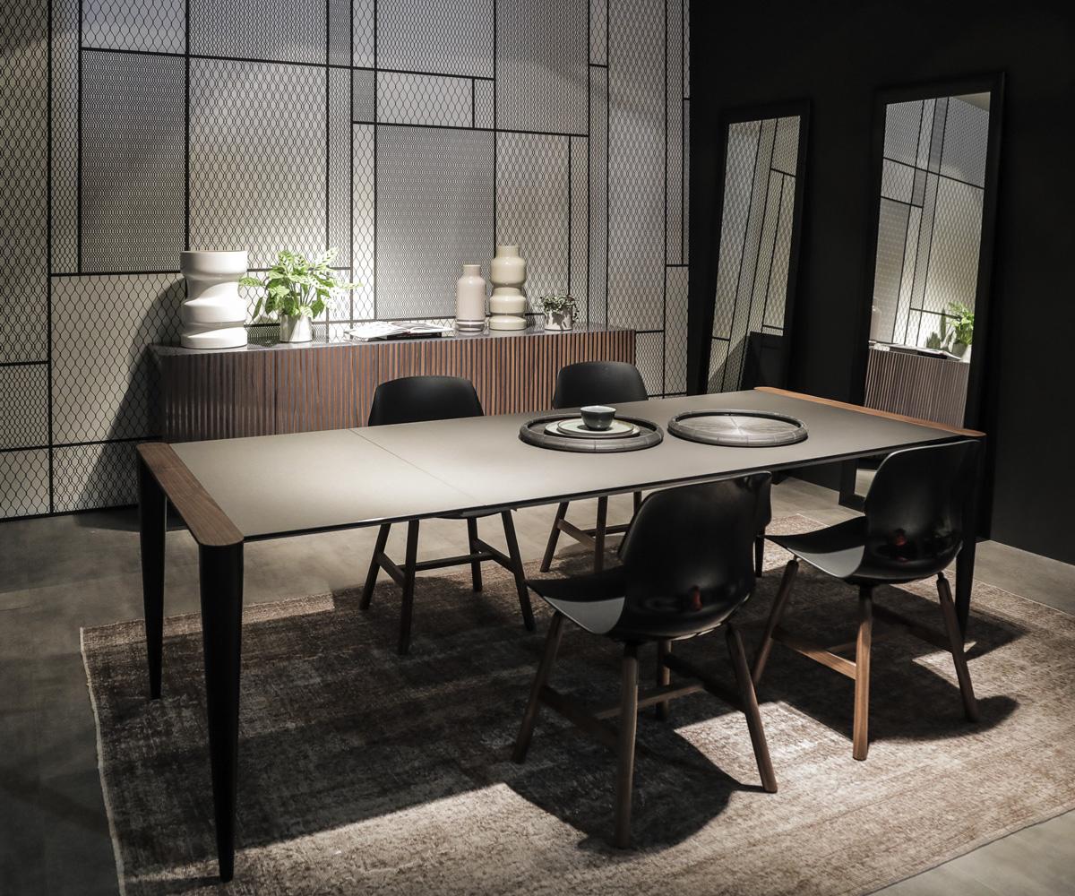 HORM extensible rectangular table BOLERO with Hamilton steel Fenix top