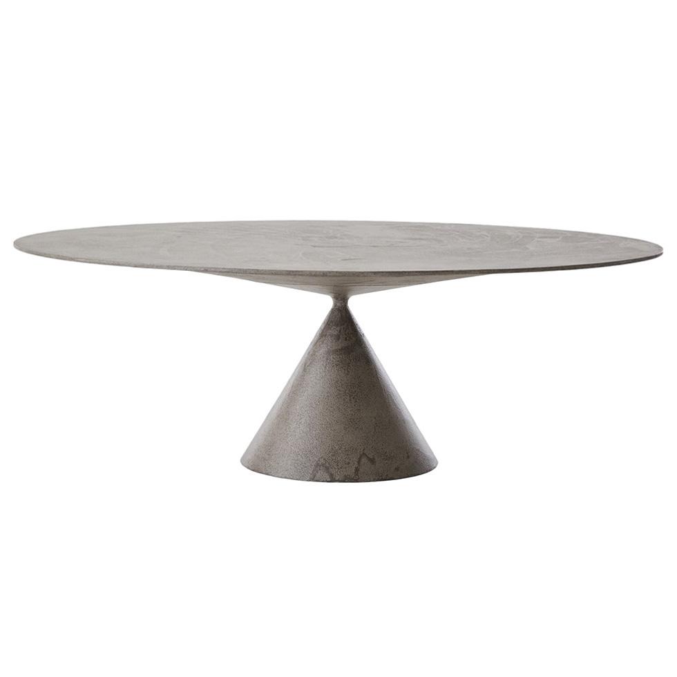 DESALTO table oval CLAY (120x200 cm / Pierre tuf - Base en polyuréthane / Plateau MDF avec revêtemen