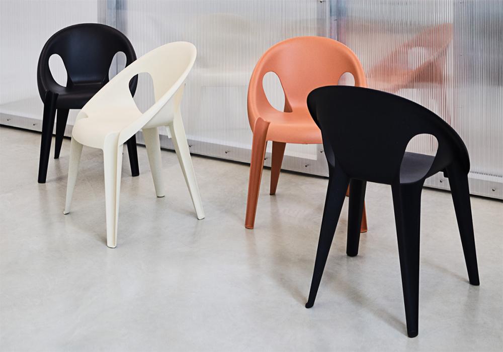 MAGIS set de 12 chaises pour l'extérieur BELL CHAIR