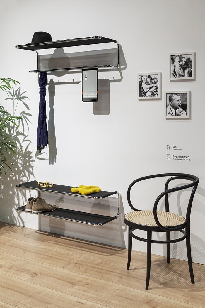 THONET chair with arms 209