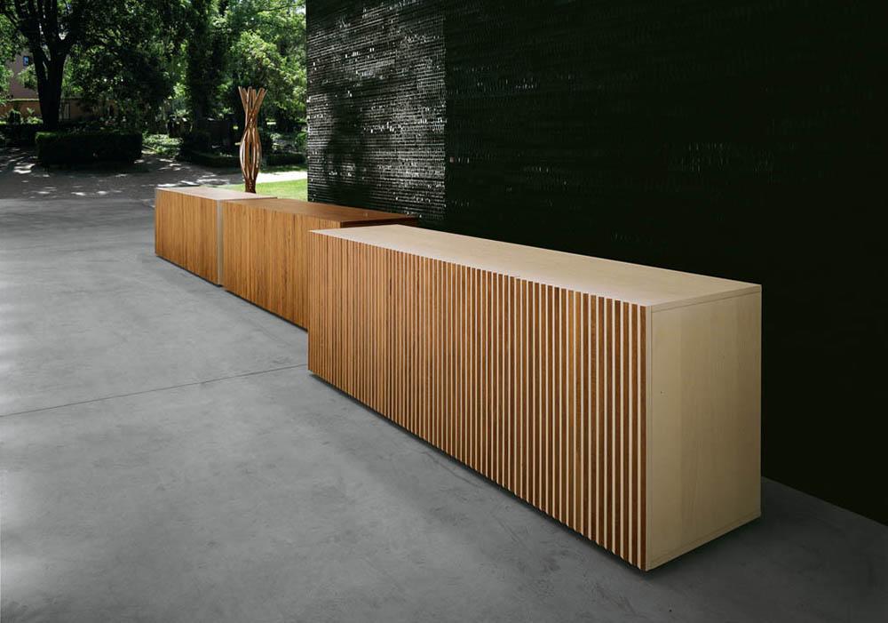 HORM buffet avec 5 portes LEON L 240 cm